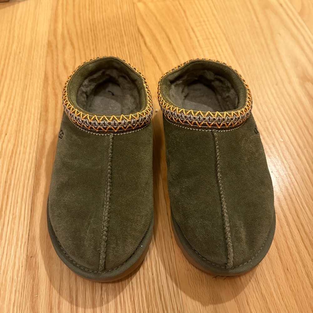 Ugg Tasman slipper